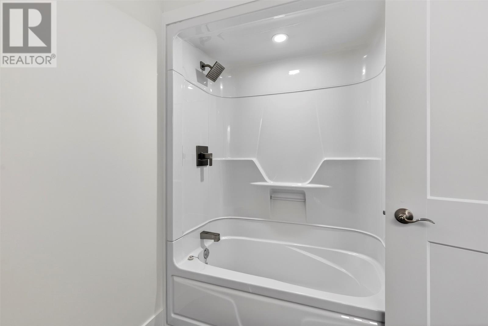 51 Crowdy Street - 42