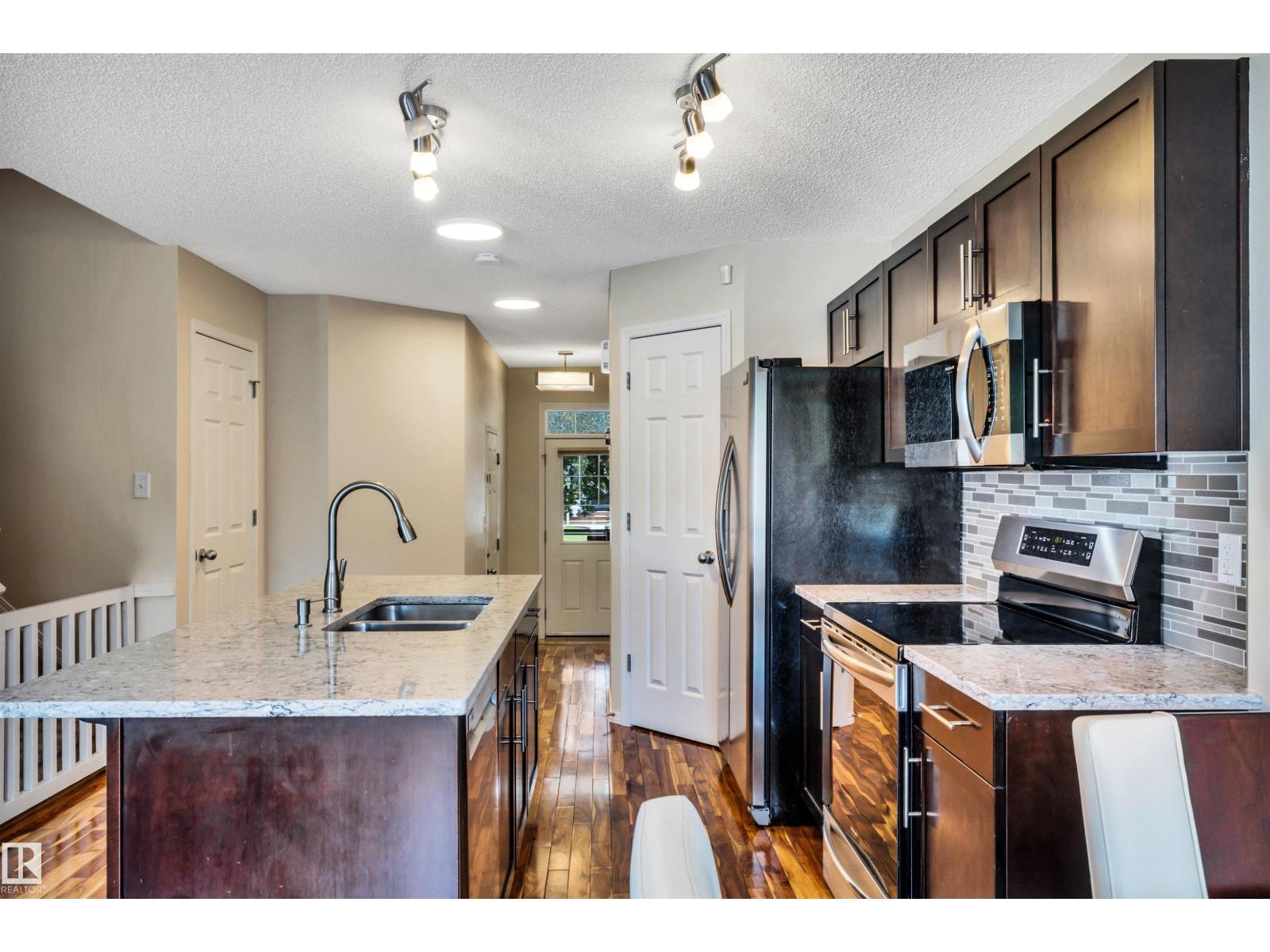 6012 214 ST NW - 8