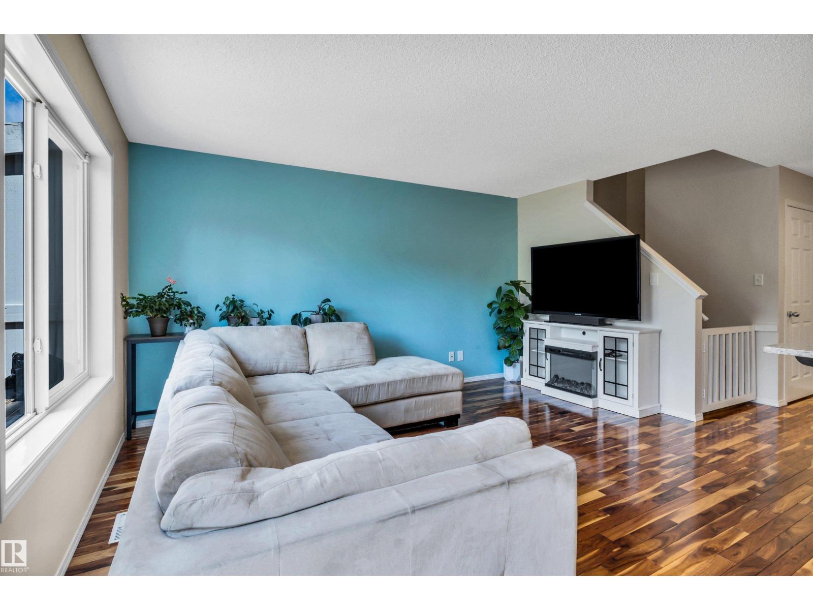 6012 214 ST NW - 12