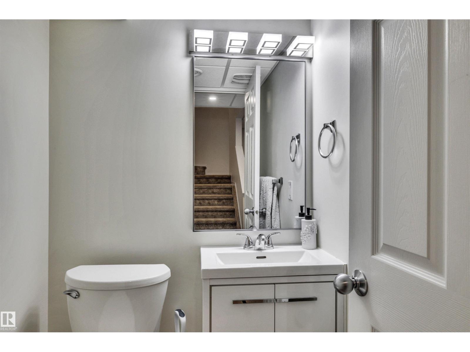6012 214 ST NW - 33