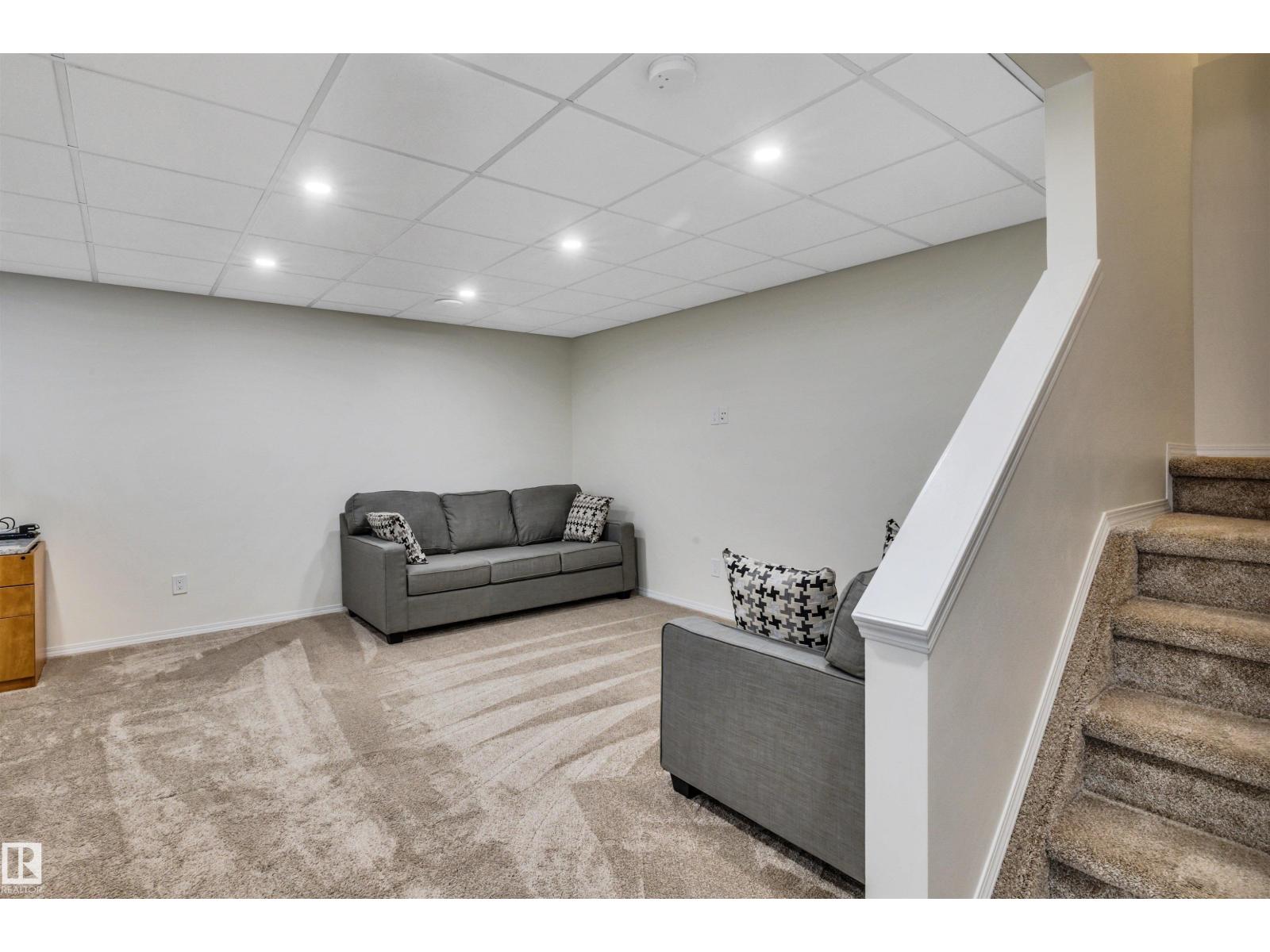 6012 214 ST NW - 30