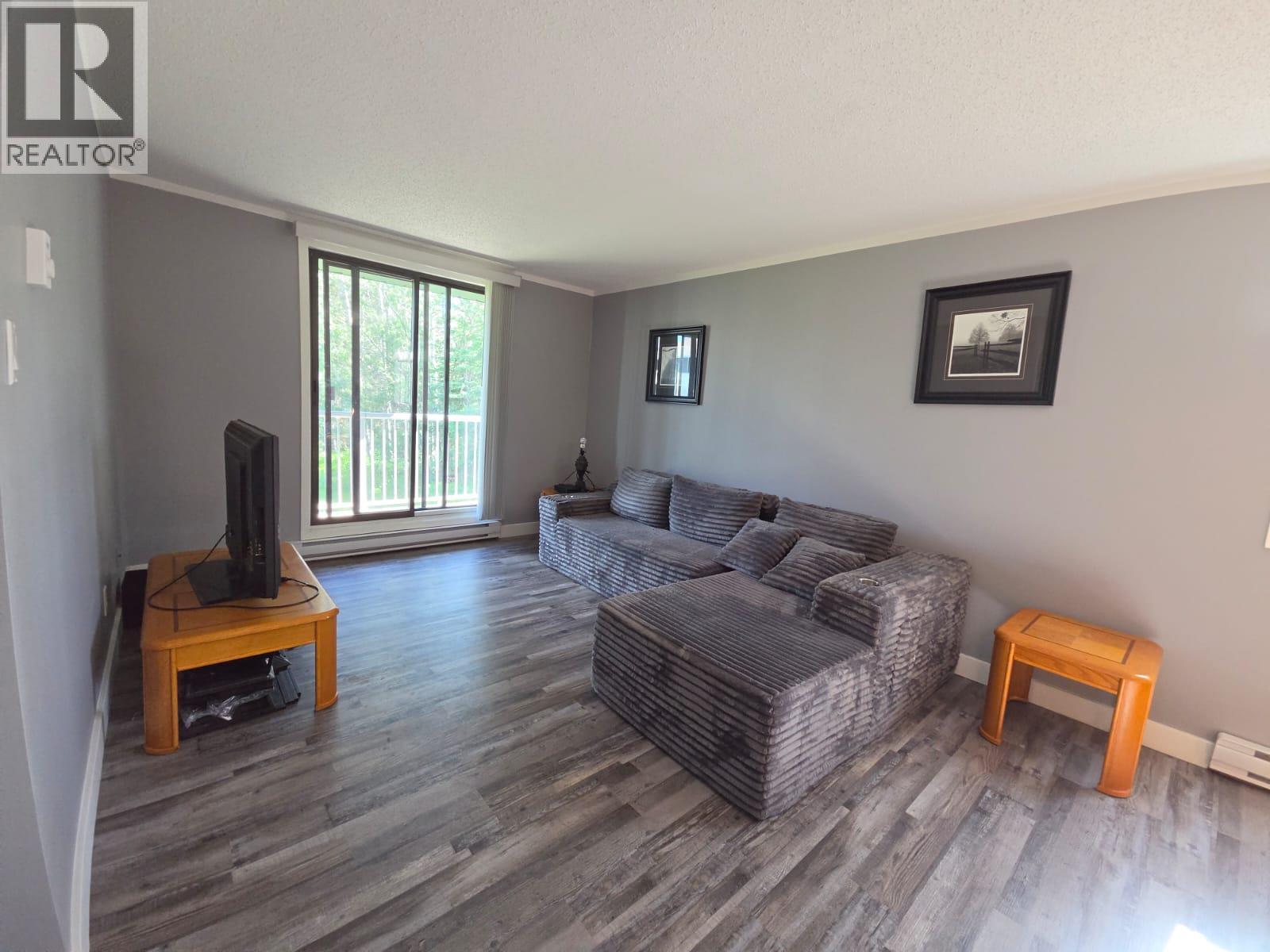 #205 212 Spieker Avenue - 2