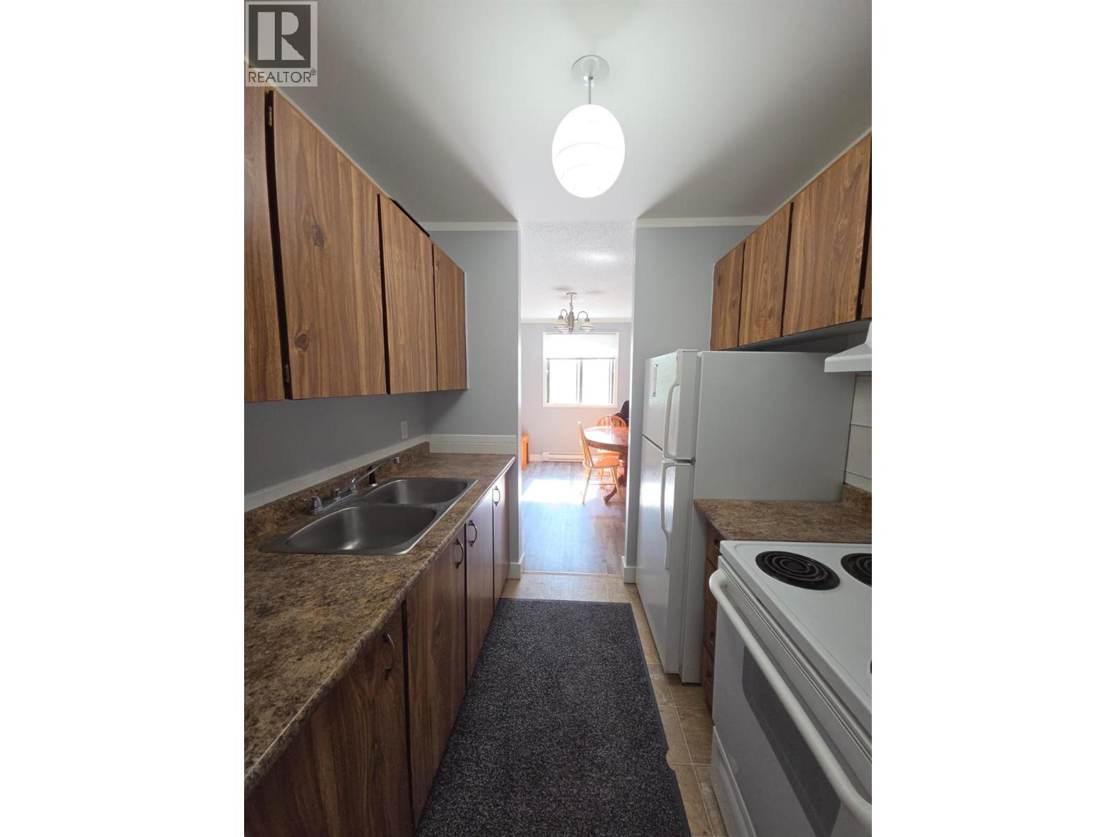 #205 212 Spieker Avenue - 8
