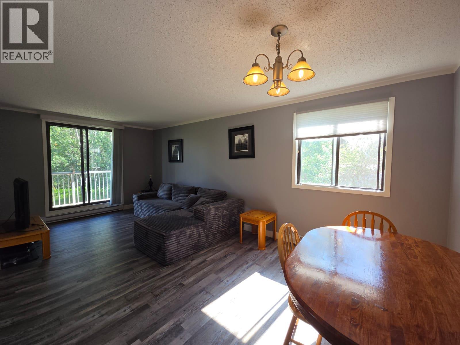 #205 212 Spieker Avenue - 6