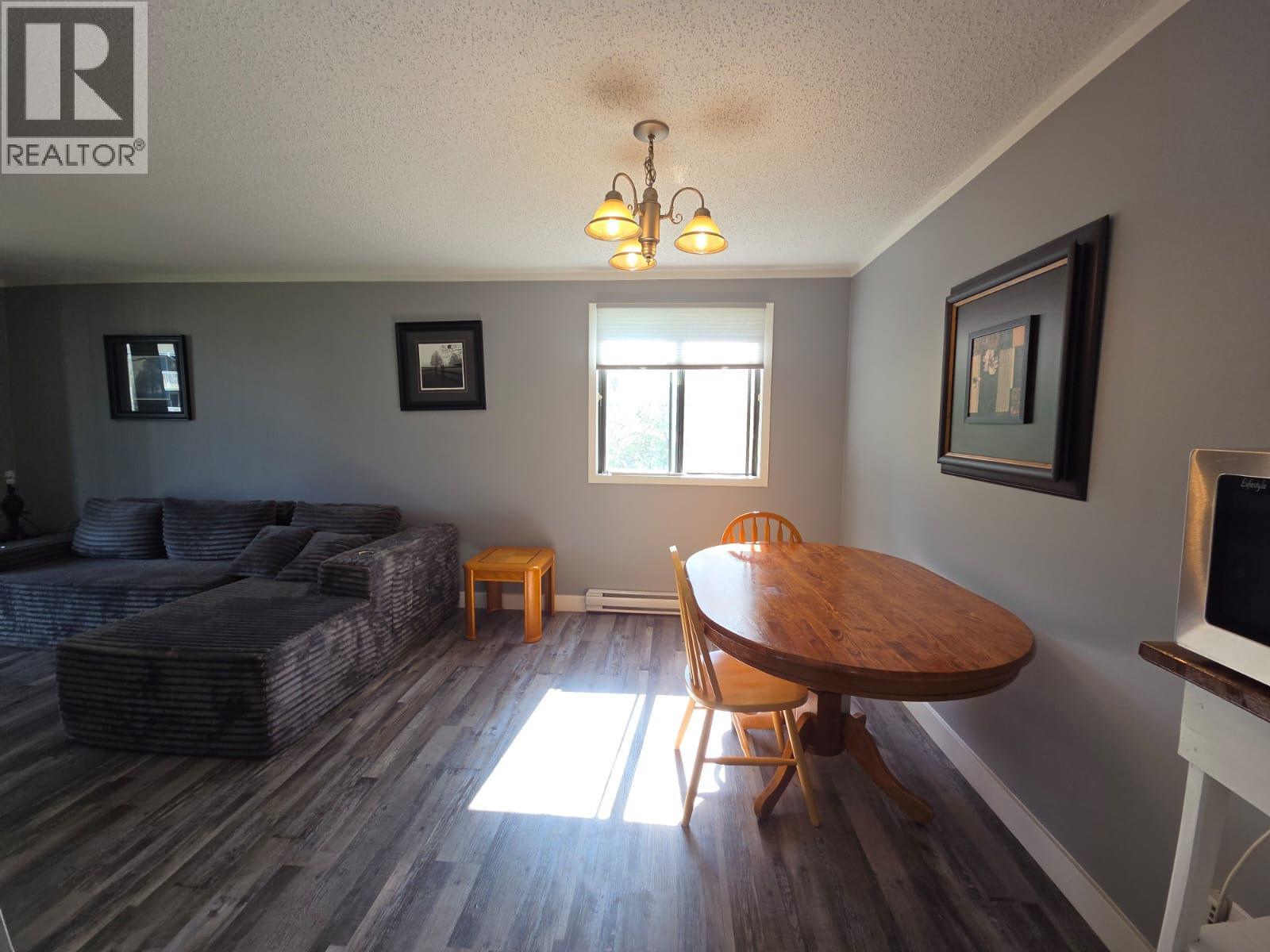 #205 212 Spieker Avenue - 5