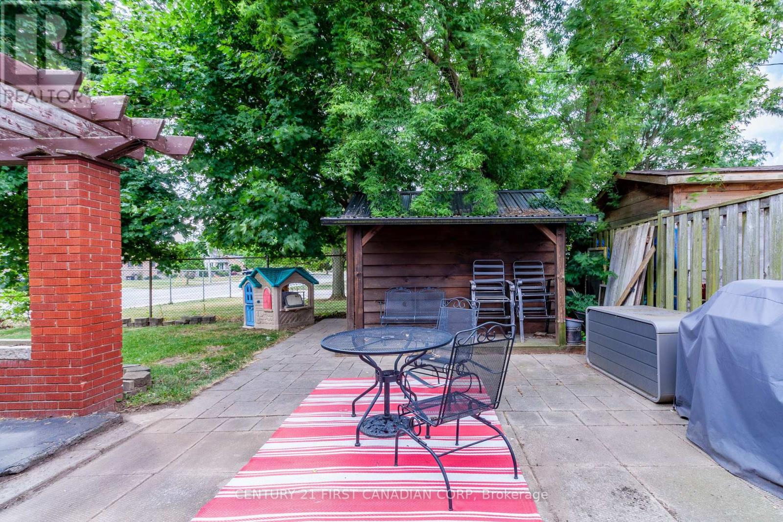 1721 MOFFATT AVENUE - 10