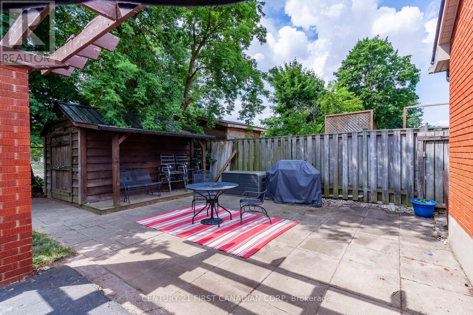 1721 MOFFATT AVENUE - 11
