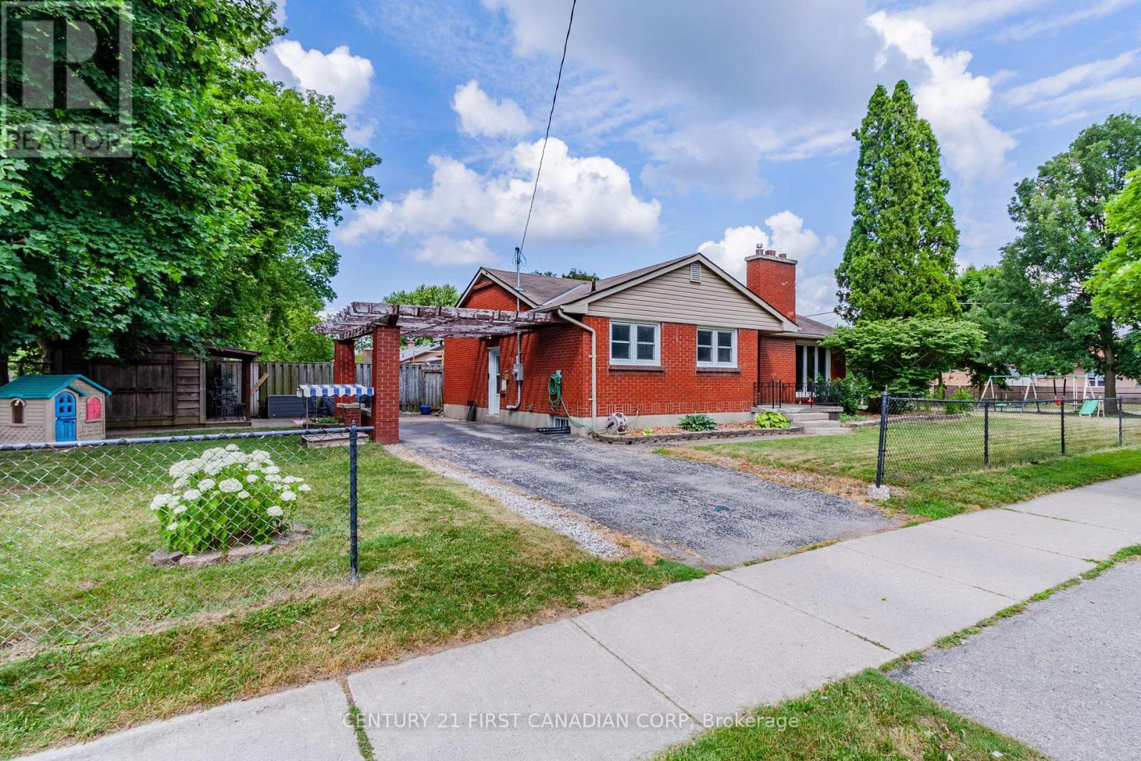 1721 MOFFATT AVENUE - 2