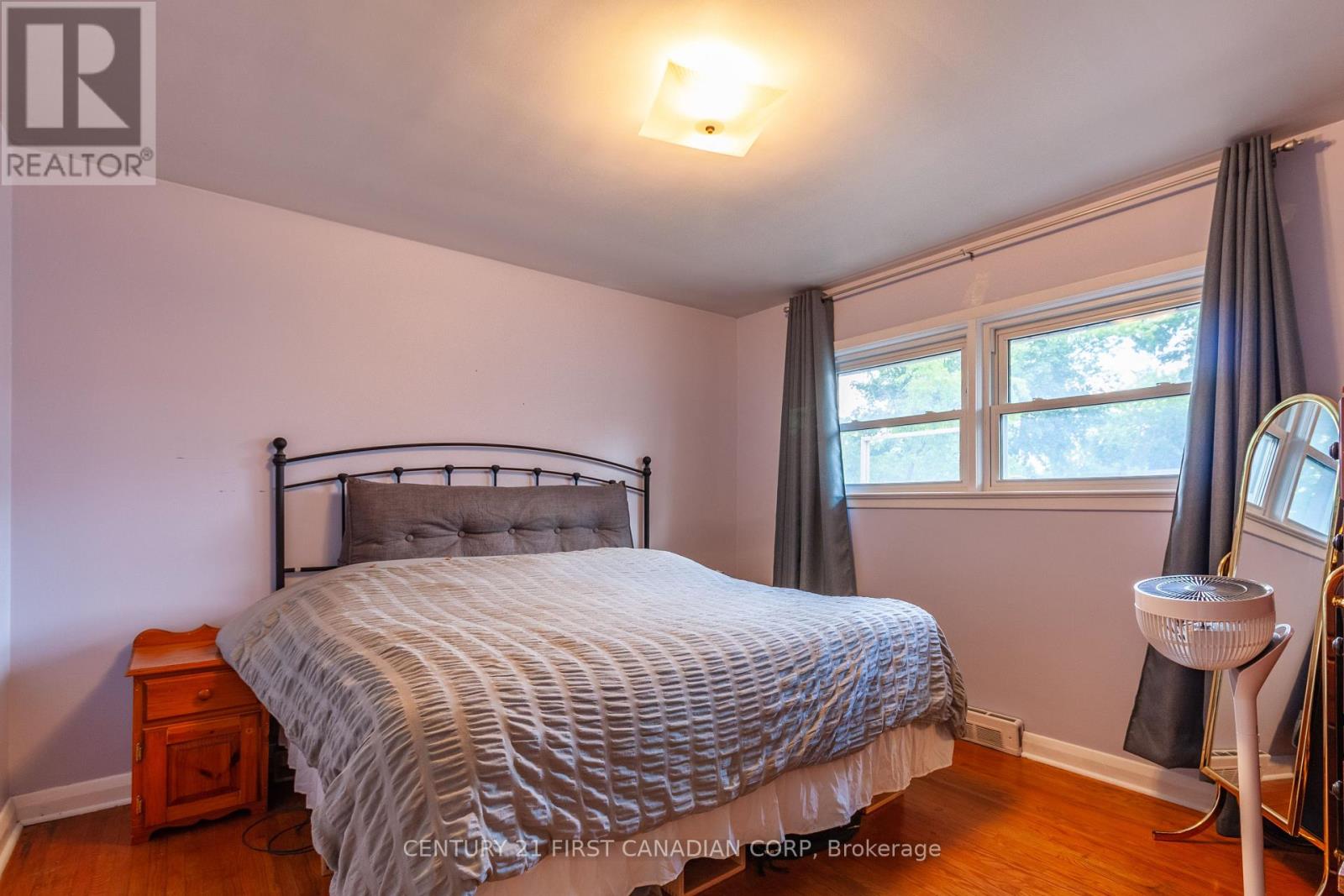 1721 MOFFATT AVENUE - 27
