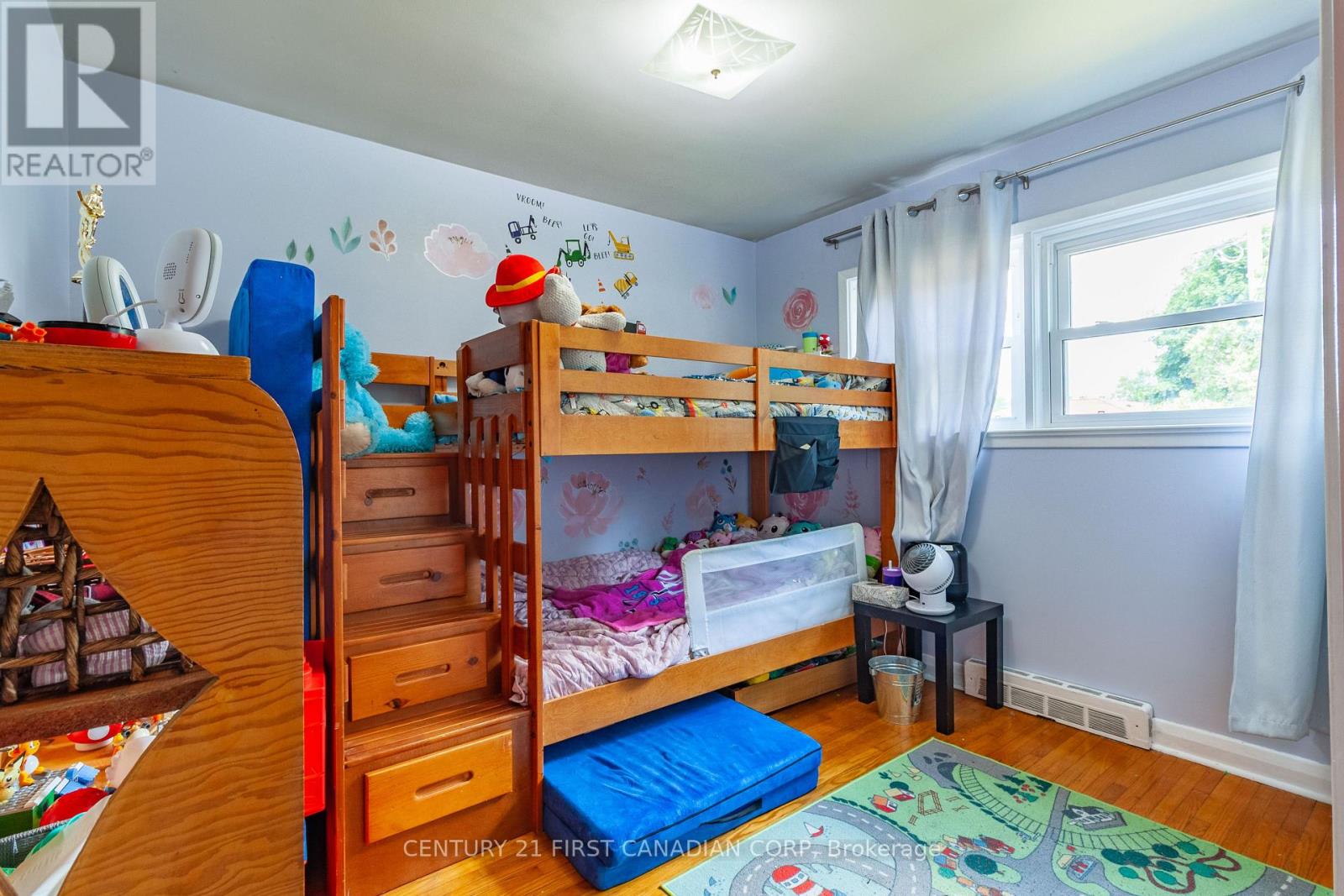1721 MOFFATT AVENUE - 30