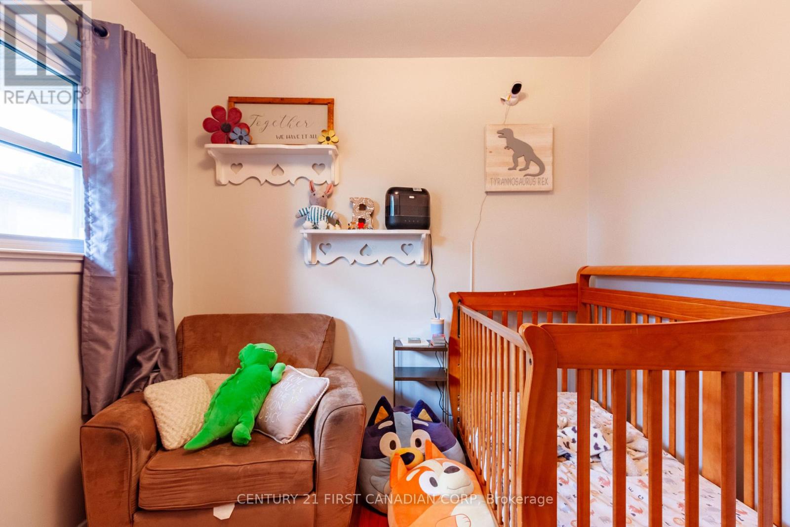 1721 MOFFATT AVENUE - 33