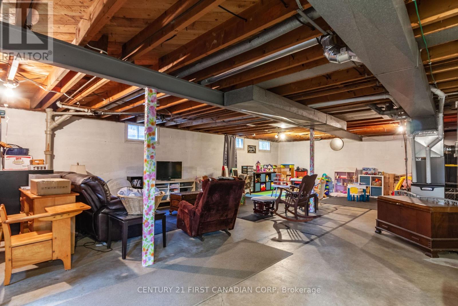 1721 MOFFATT AVENUE - 38