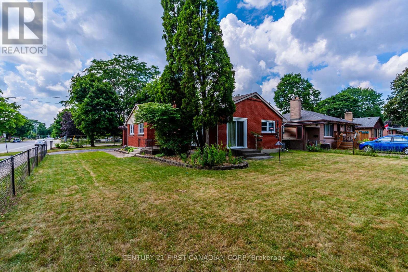 1721 MOFFATT AVENUE - 6