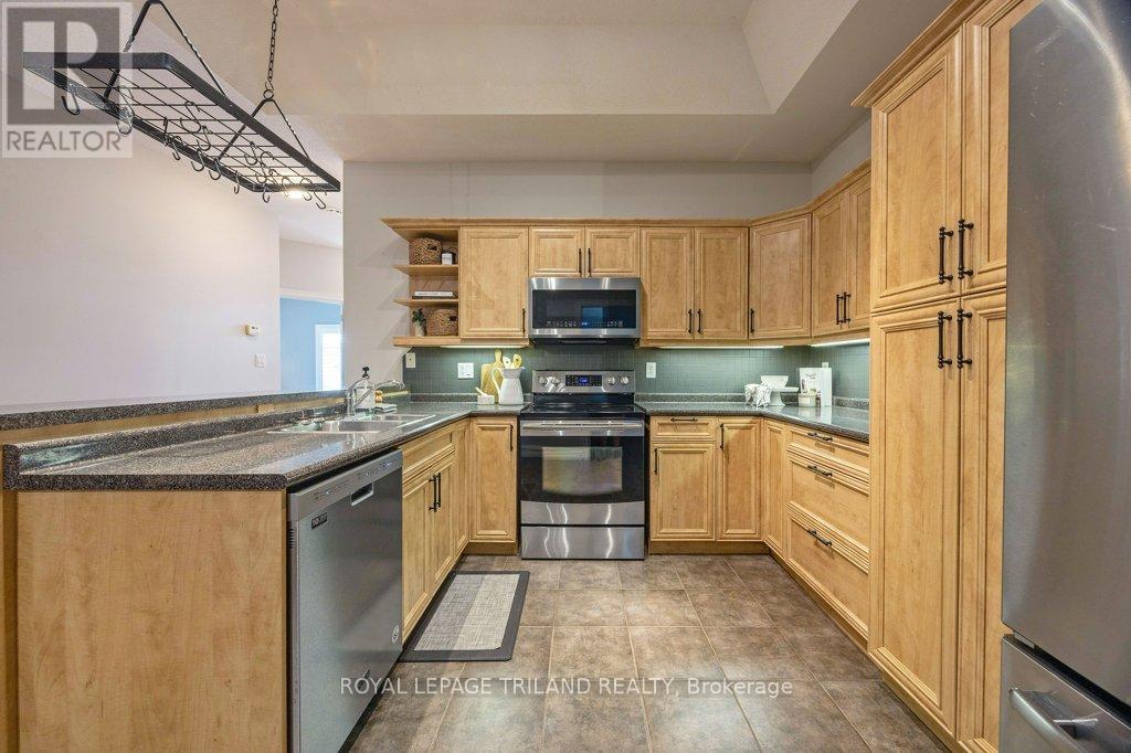 #67 70 TANOAK DRIVE - 14