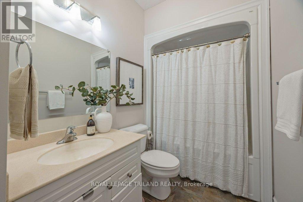 #67 70 TANOAK DRIVE - 22