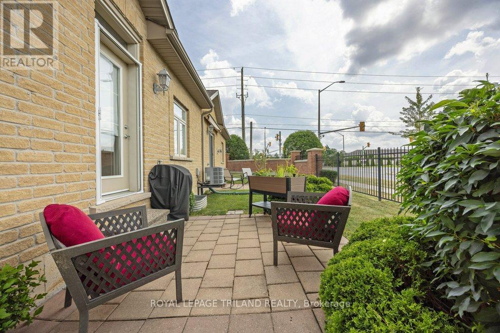 #67 70 TANOAK DRIVE - 38