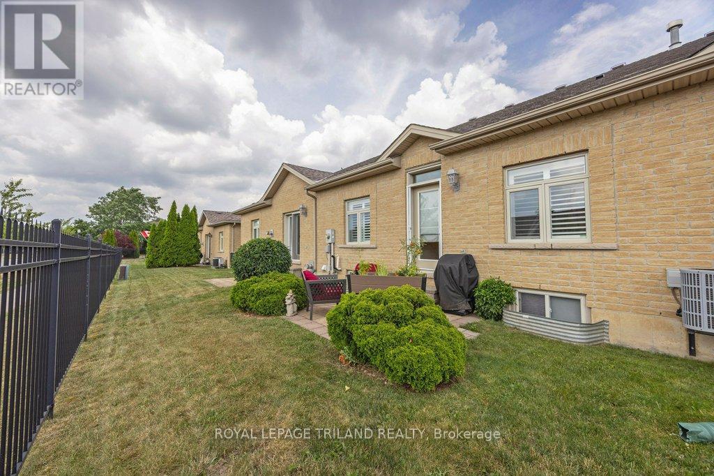 #67 70 TANOAK DRIVE - 40