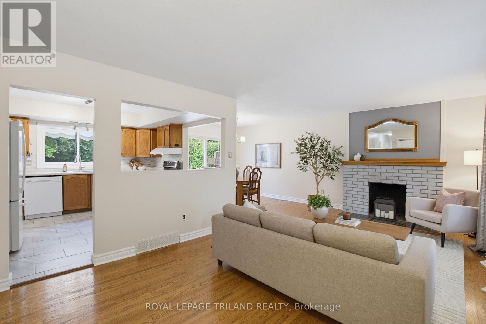 203 TAVISTOCK ROAD - 9