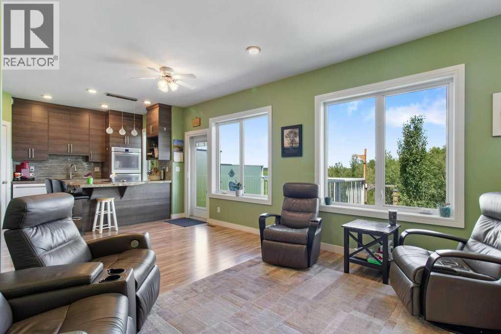 12 Beardsley Crescent - 13