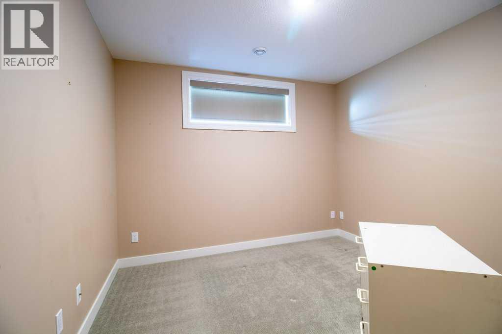 12 Beardsley Crescent - 25