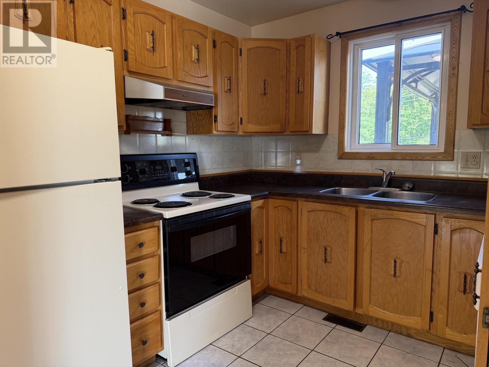 35 Terrace Heights DR - 2