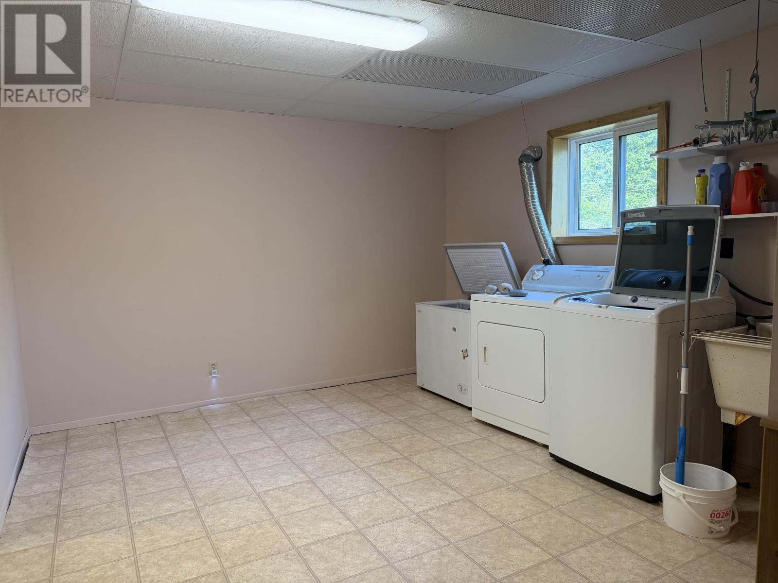 35 Terrace Heights DR - 29