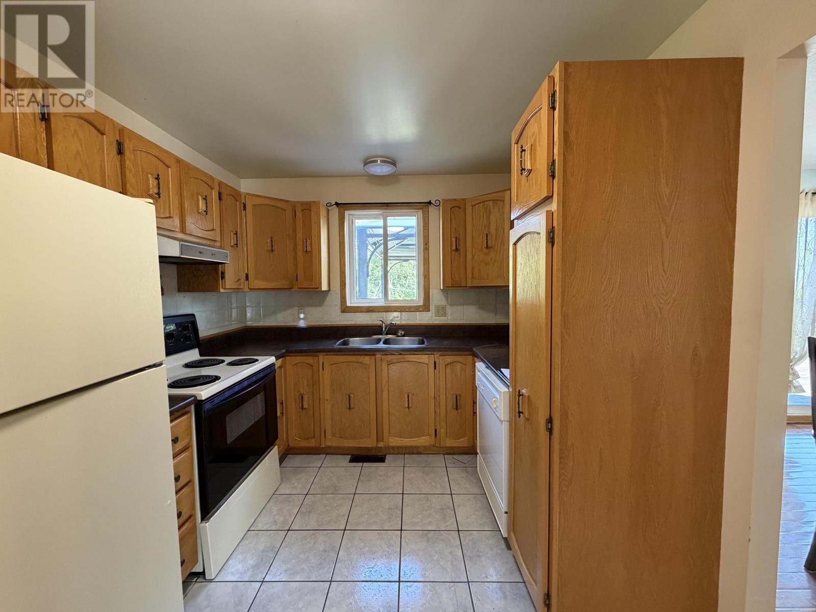 35 Terrace Heights DR - 3