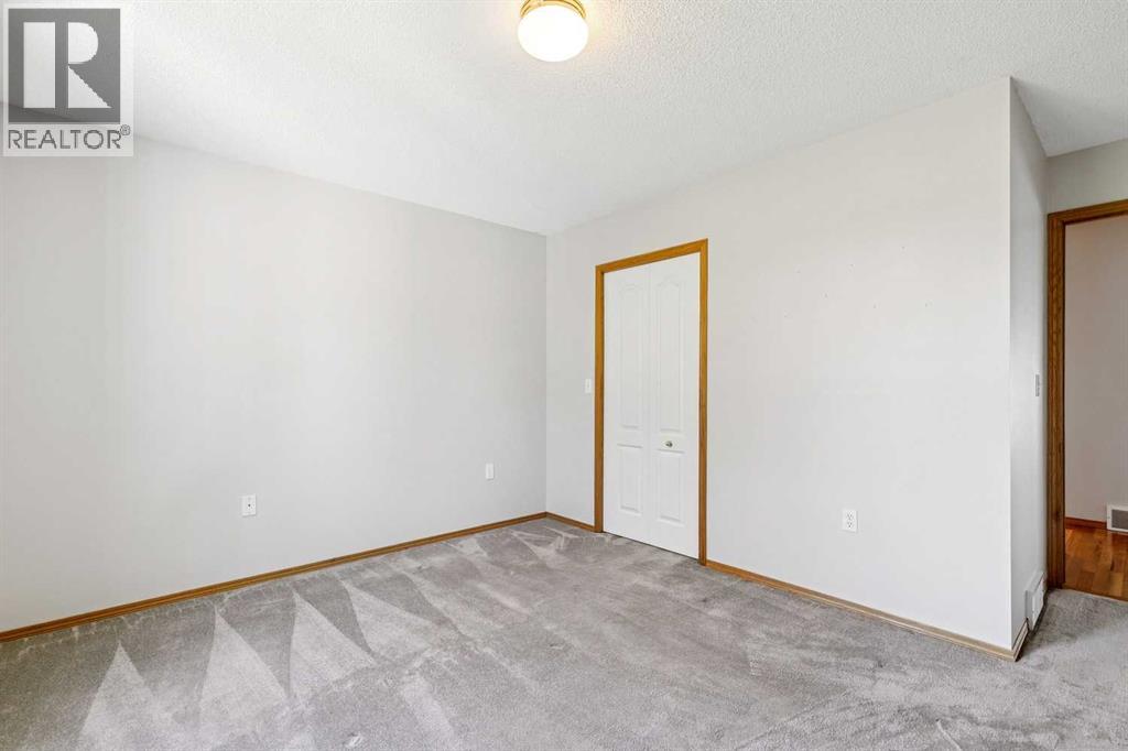 #38 105 Elm Place - 23