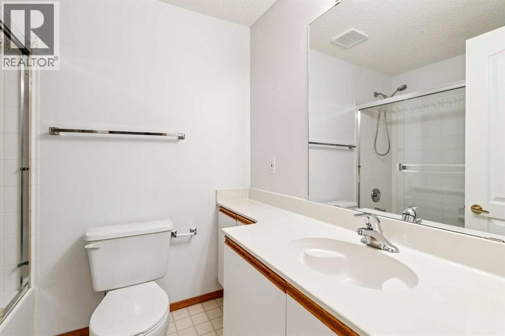 #38 105 Elm Place - 38
