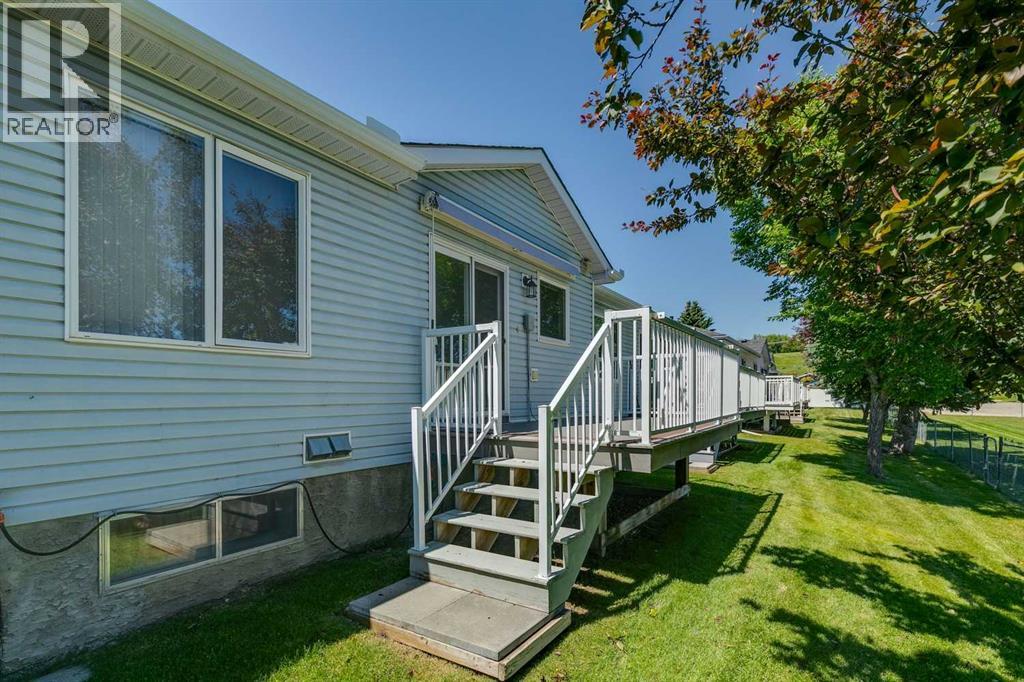 #38 105 Elm Place - 47