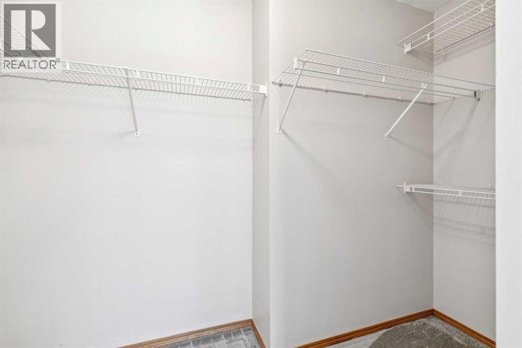 #38 105 Elm Place - 25