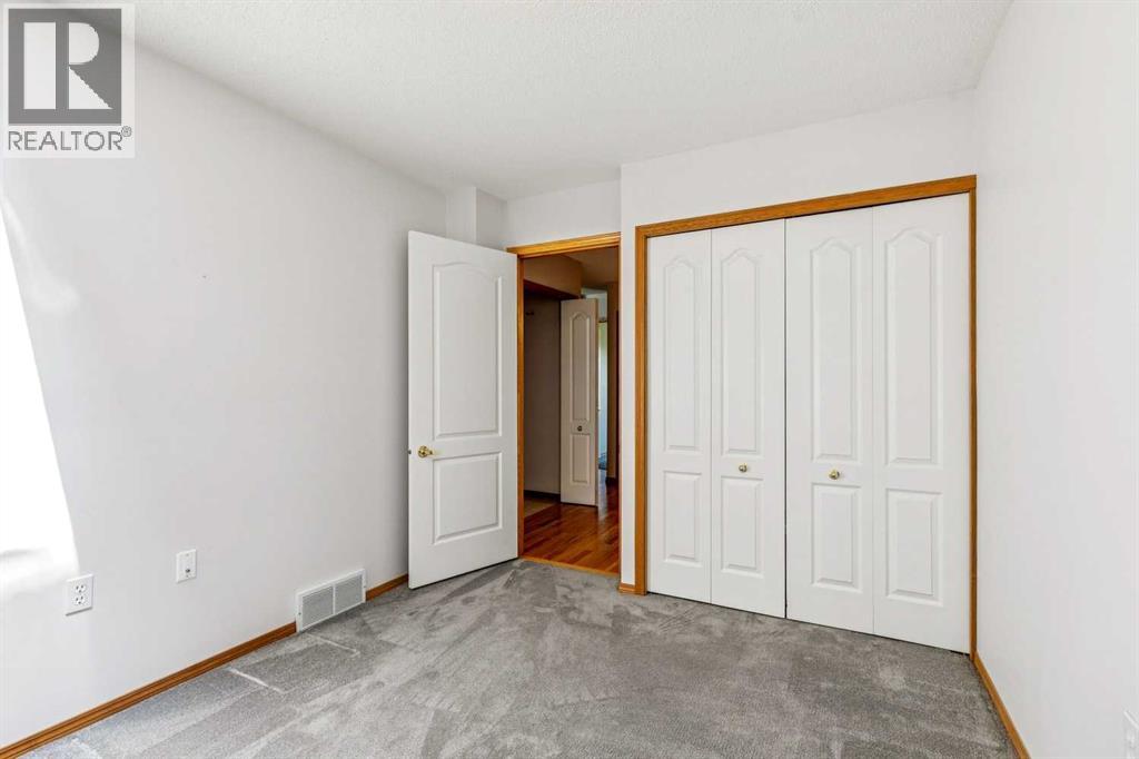 #38 105 Elm Place - 27
