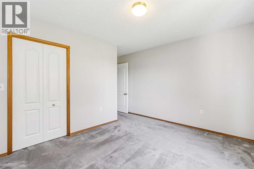 #38 105 Elm Place - 24