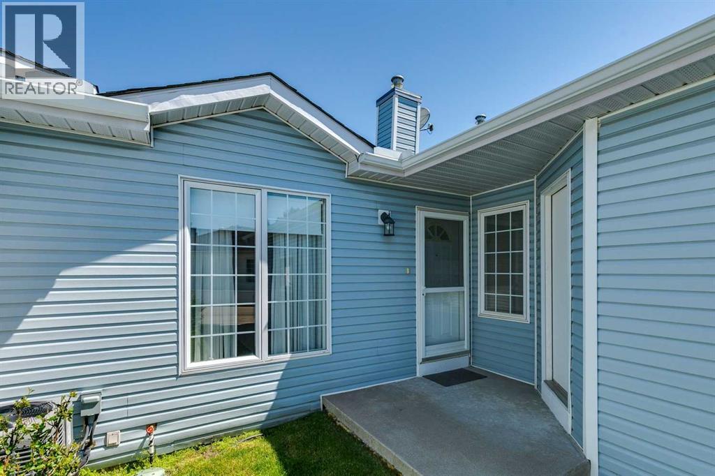 #38 105 Elm Place - 4