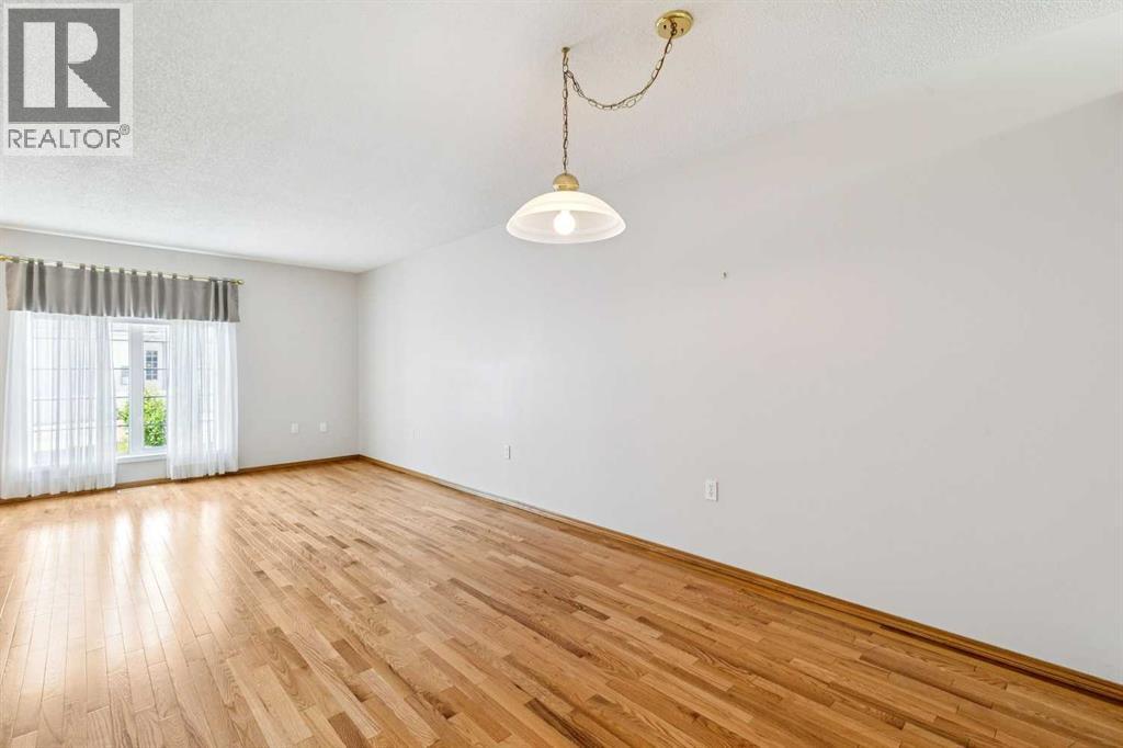 #38 105 Elm Place - 14