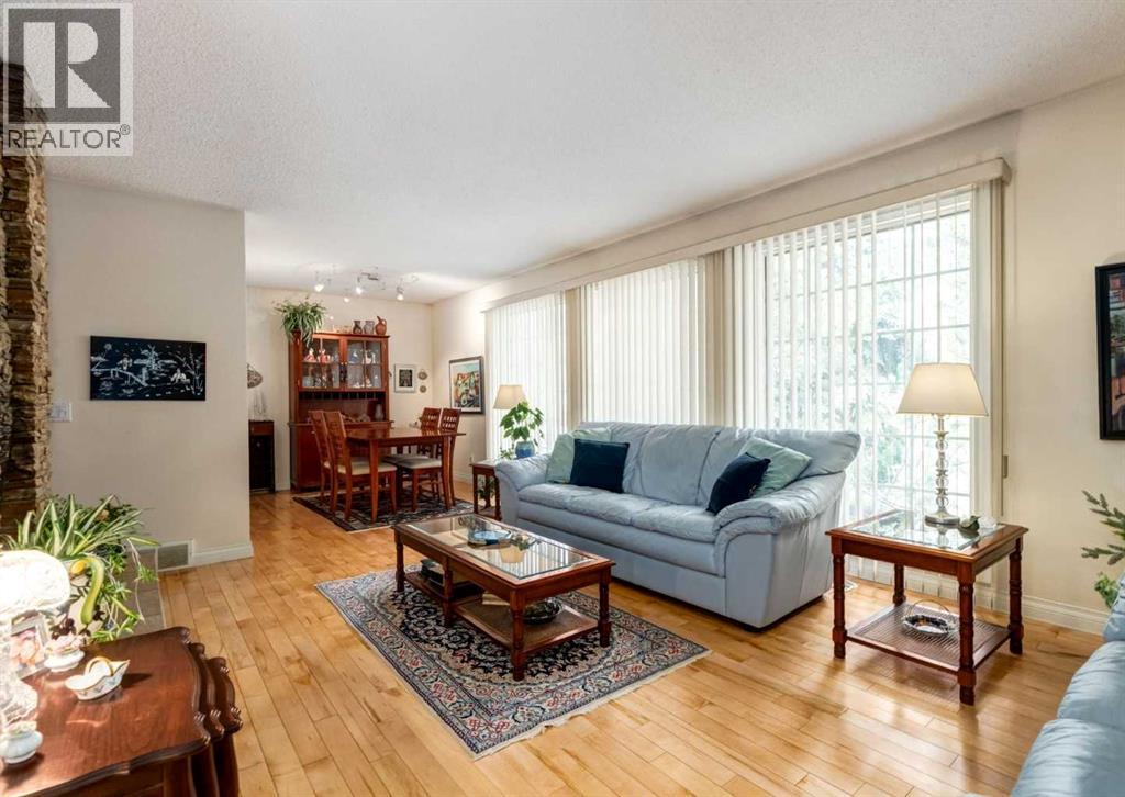 7311 Silver Mead Road NW, Silver Springs, Calgary photo 4