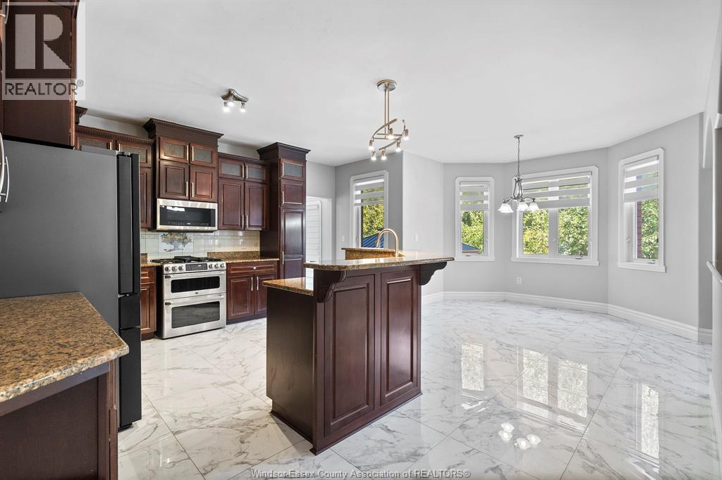 21 LAURENTIA DRIVE - 13