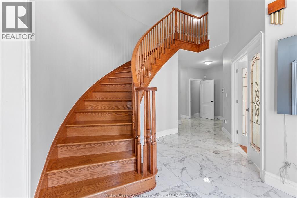 21 LAURENTIA DRIVE - 4