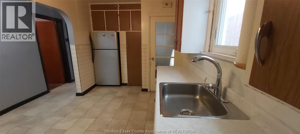 588 IRVINE AVENUE - 12