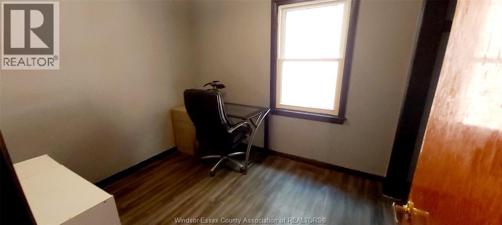 588 IRVINE AVENUE - 13
