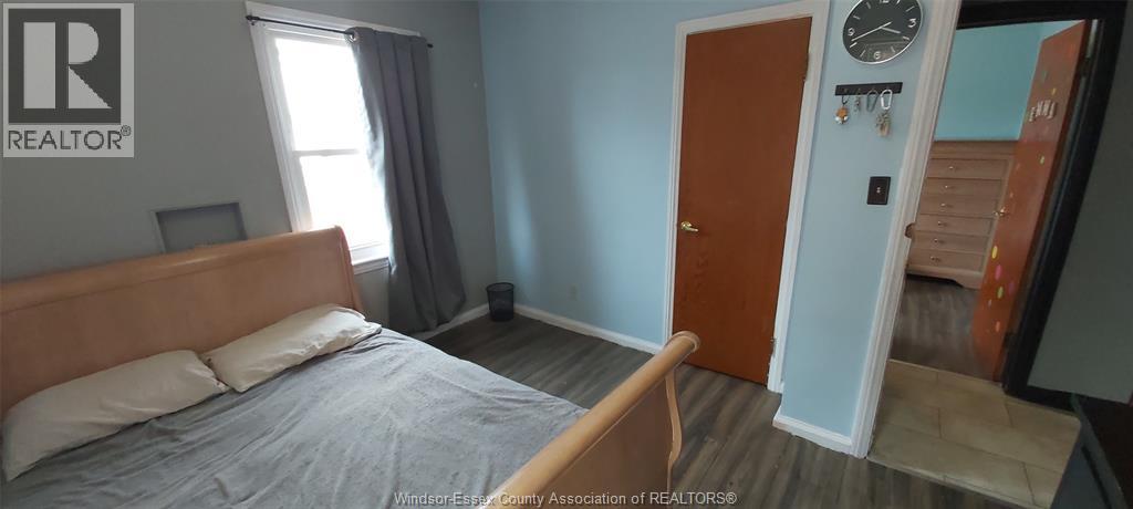 588 IRVINE AVENUE - 16