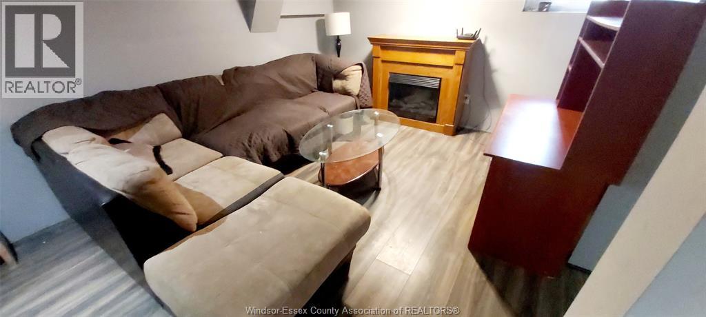 588 IRVINE AVENUE - 19