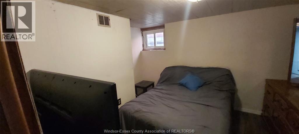 588 IRVINE AVENUE - 21