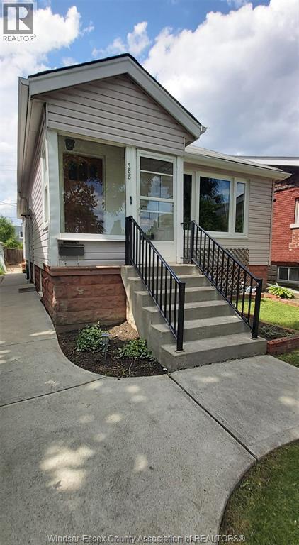 588 IRVINE AVENUE - 4