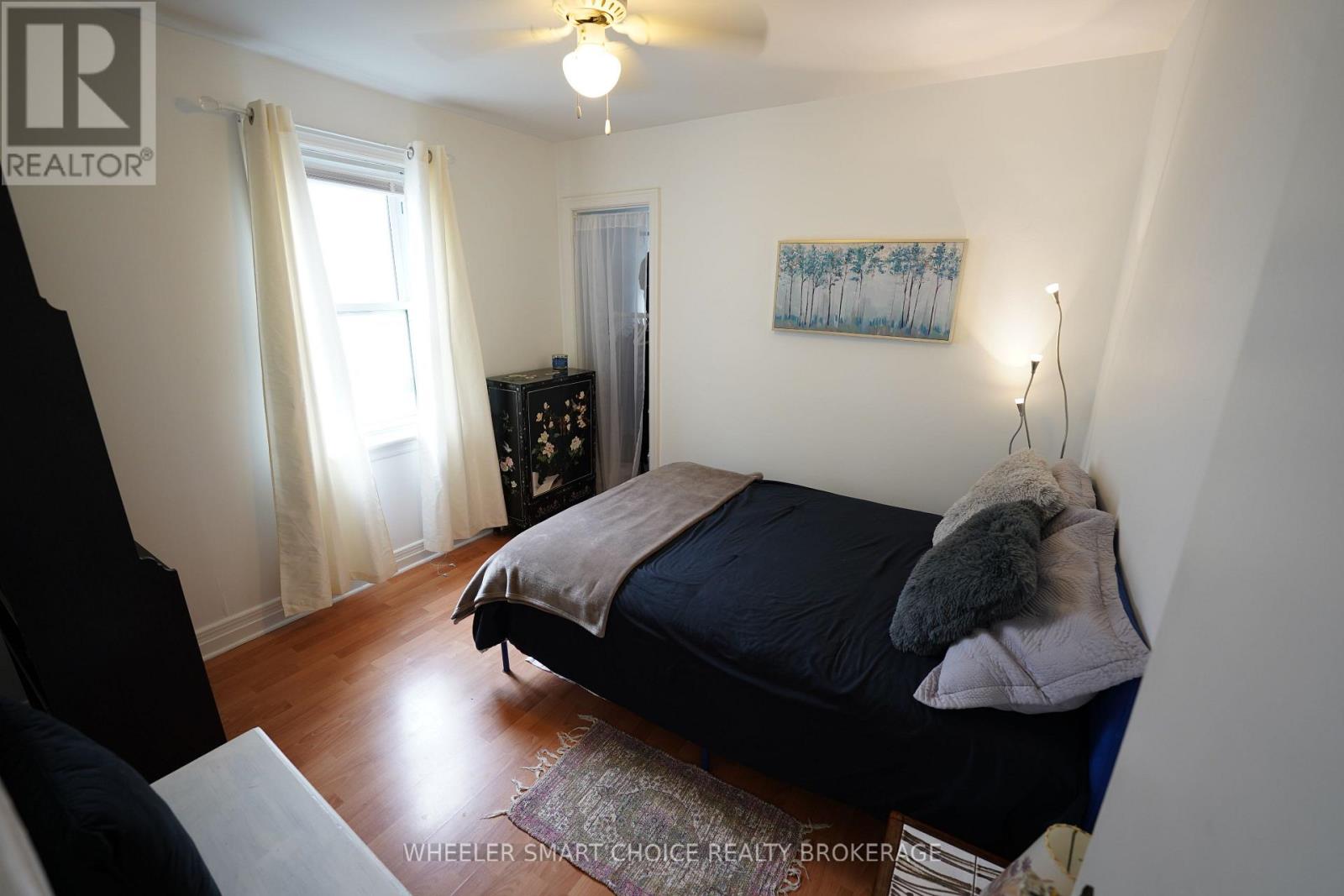 543 FIFTH STREET E - Image 13