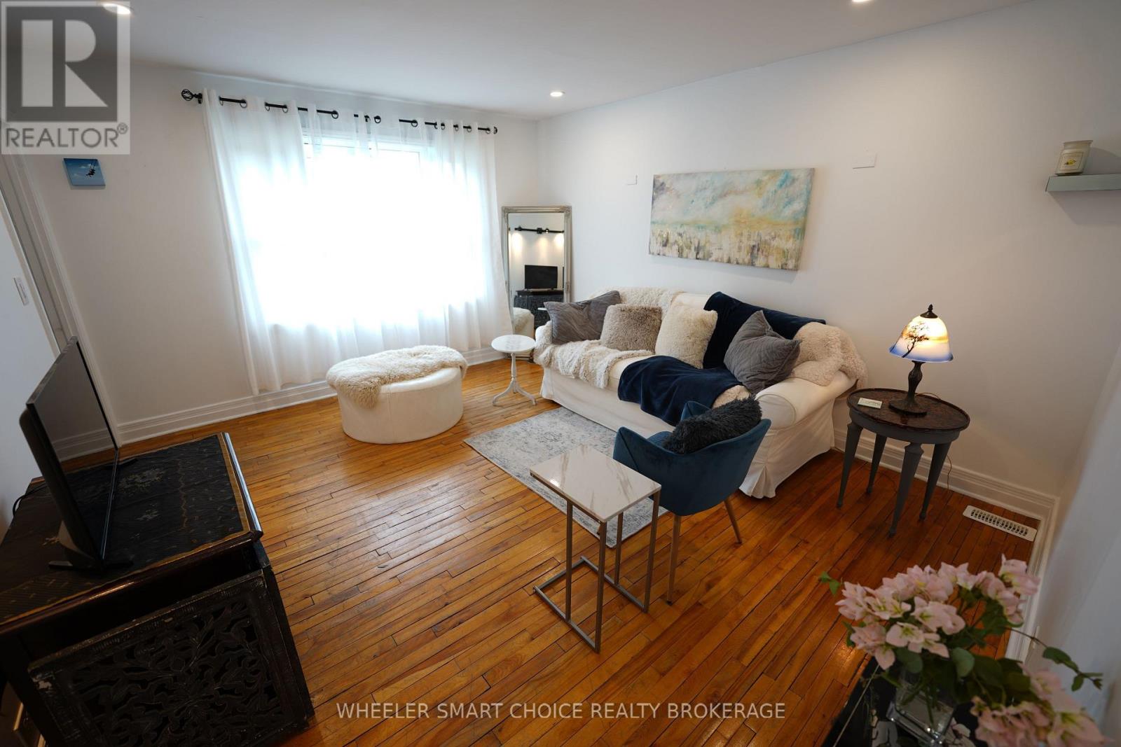 543 FIFTH STREET E - Image 3