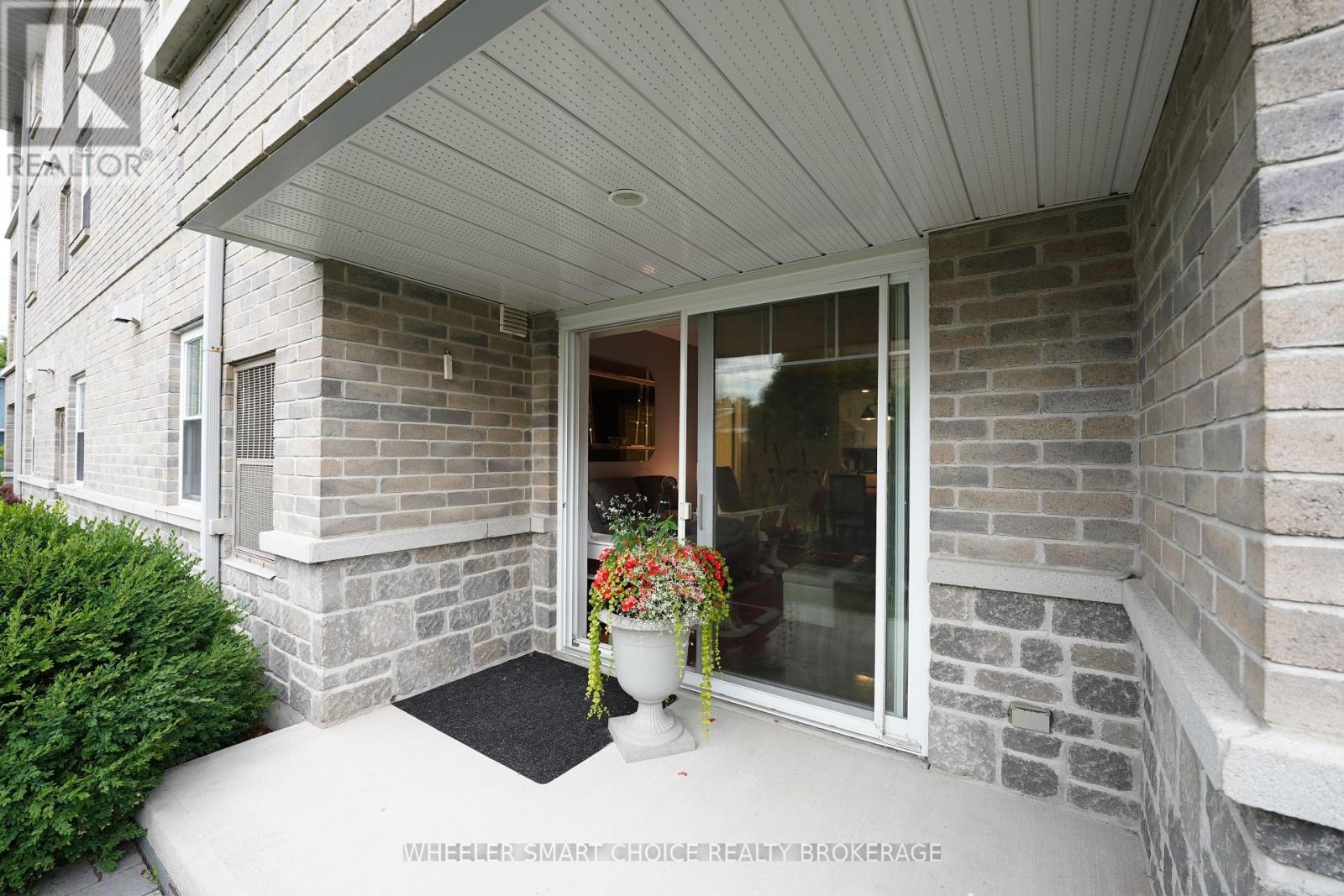 #102 33 CUMBERLAND STREET - Image 3