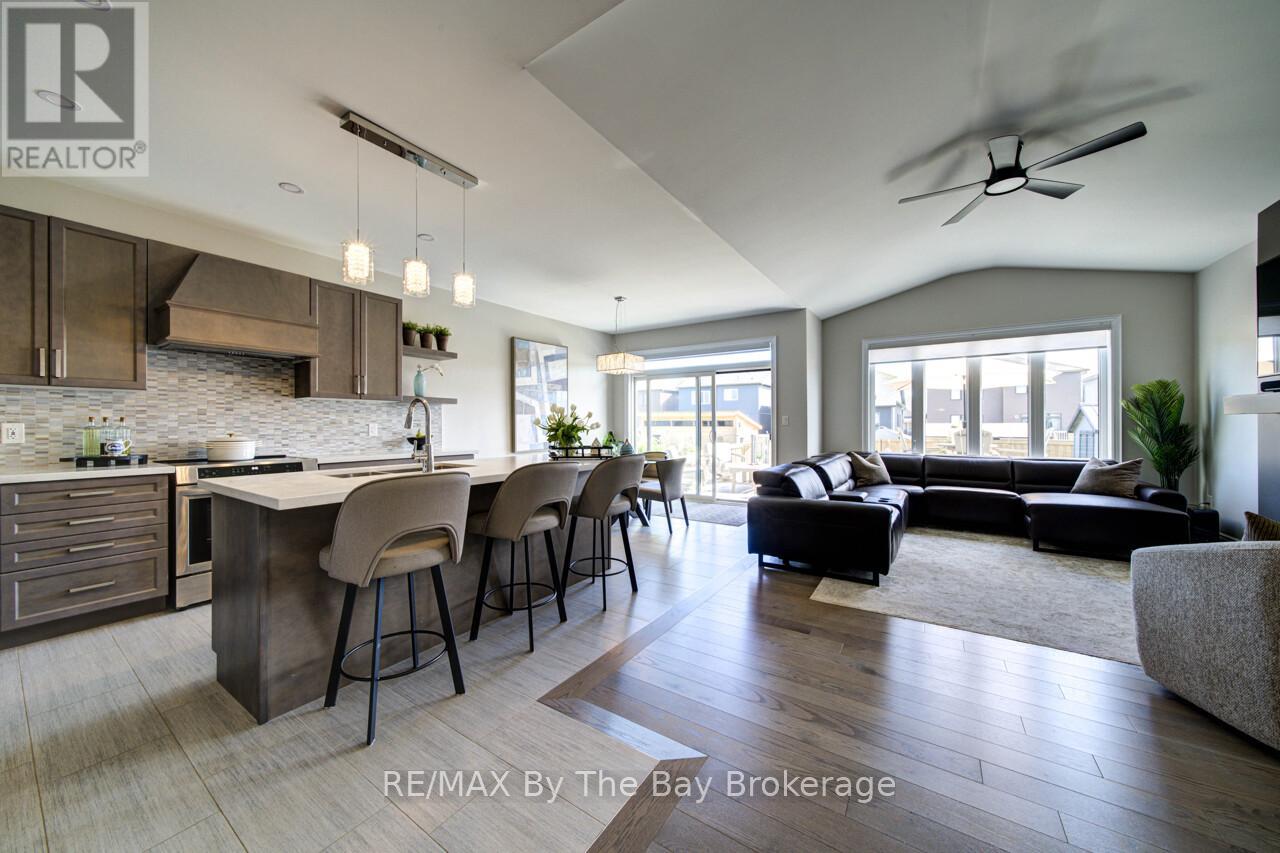 194 MAPLESIDE DRIVE - 10