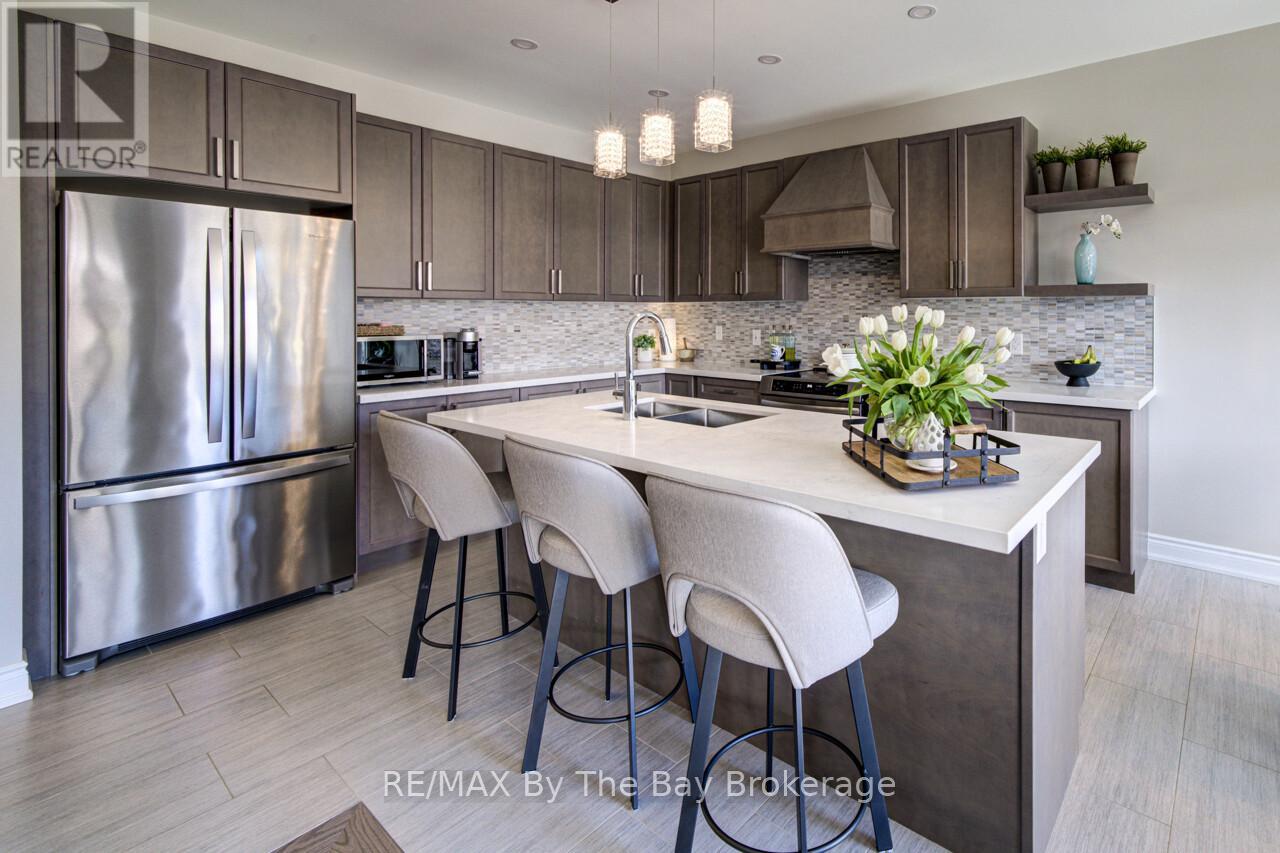 194 MAPLESIDE DRIVE - 12