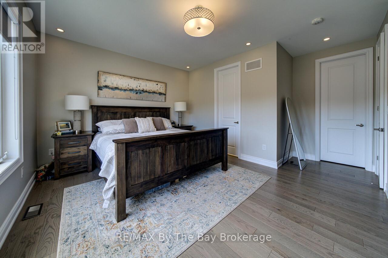 194 MAPLESIDE DRIVE - 21